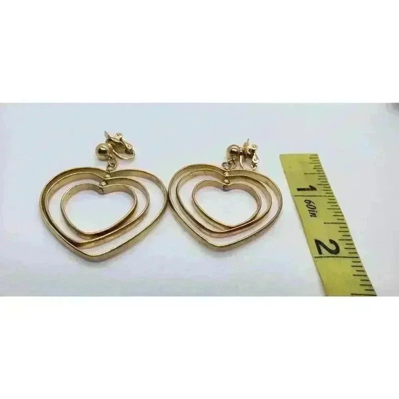 Vintage Trifari Multi 3 Heart Big Hoop Earrings All 3 Spin Gold Signed RARE HTF - Picture 8 of 11